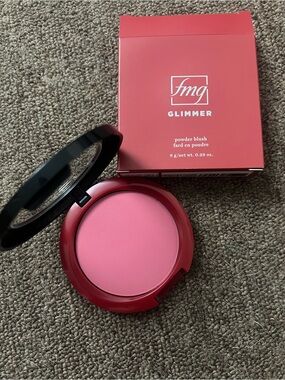 Fmg powder blush NWT